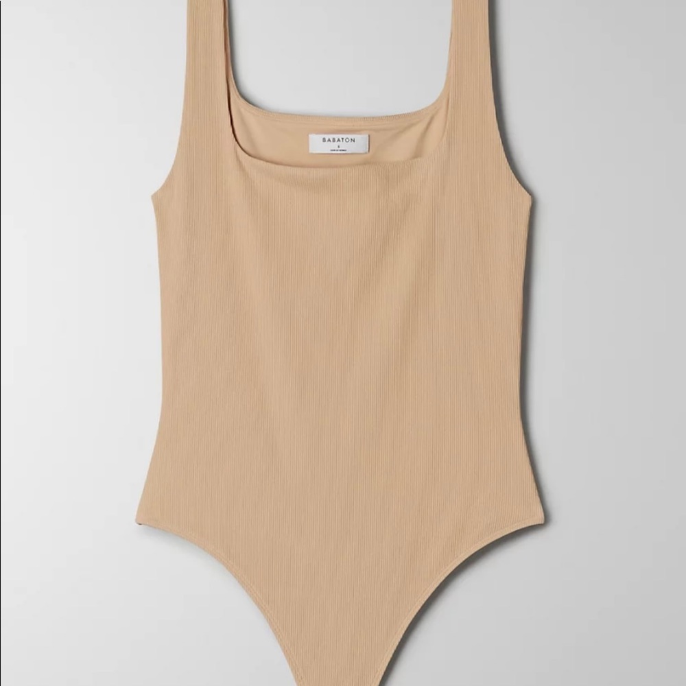 NWT Aritzia Rib Contour. Size Small. Warm Sand